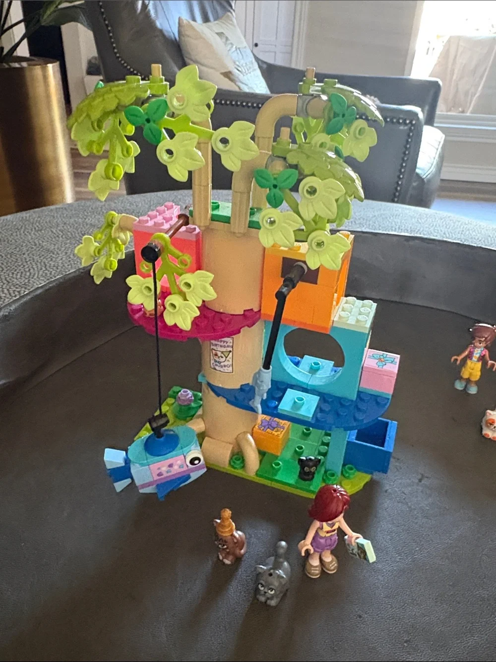 Lego Friends Cat Birthday Party & Treehouse Building